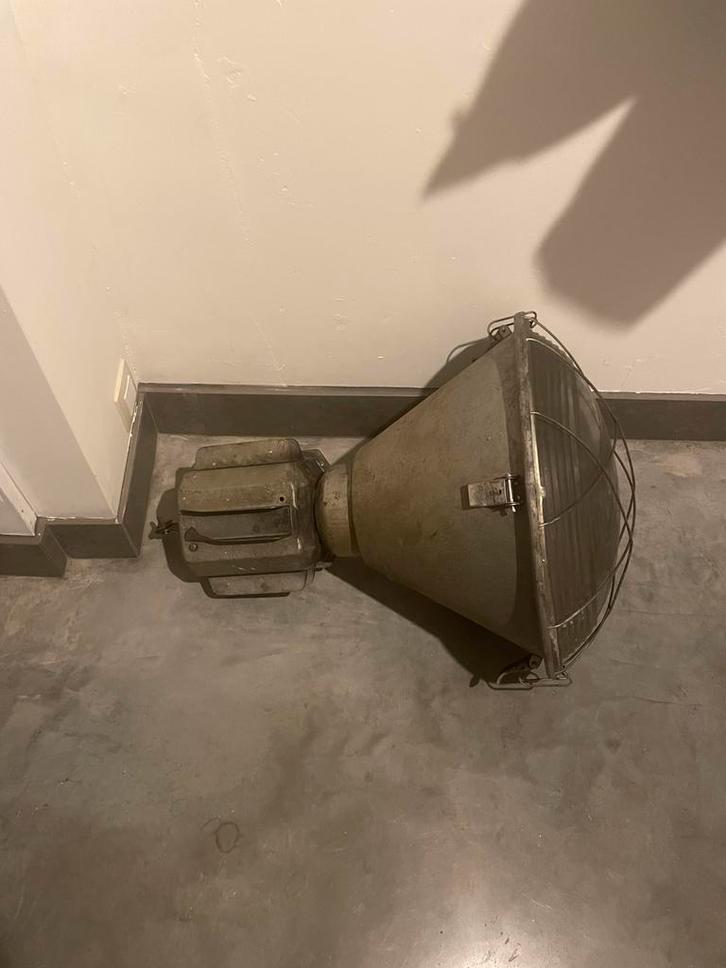 Vintage fabriekslamp (Polen), Huis en Inrichting, Lampen | Hanglampen, Zo goed als nieuw, Glas, Ophalen