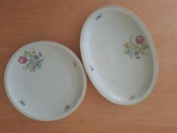 Mooi servies beschikbaar voor biedingen