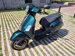 Vespa GTS 300 Racing Sixties Green, Particulier, 278 cc, 12 t/m 35 kW, 2 cilinders