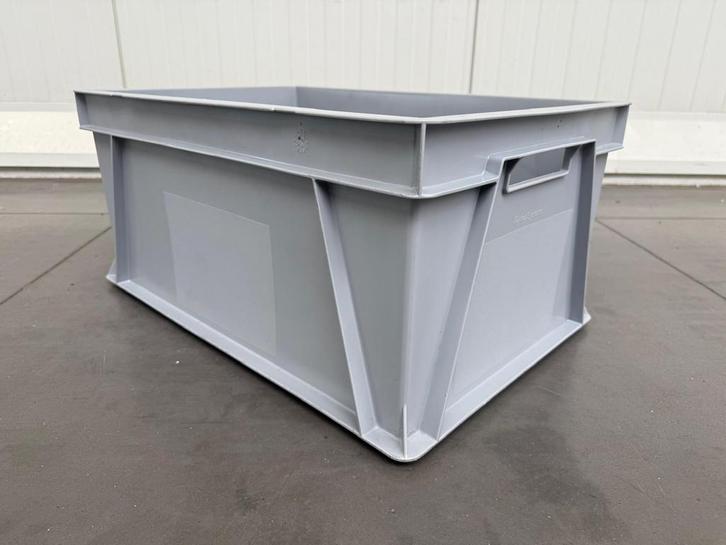Stapelbare storage / opslag boxen met handvat, Doe-het-zelf en Bouw, Kratten en Dozen, Gebruikt, 50 tot 75 cm, Minder dan 35 cm