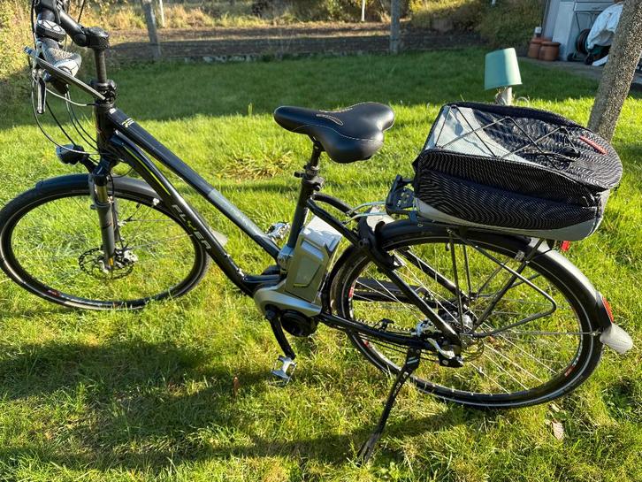 Te koop flyer met Rohloff Speed hub 500/14, Vélos & Vélomoteurs, Vélos électriques, Comme neuf, Autres marques, 55 à 59 cm, 50 km par batterie ou plus