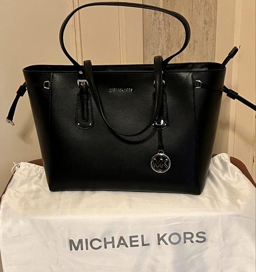 Michael Kors Voyager Tote handtas leder L 42 x H 27 cm, Handtassen en Accessoires, Tassen | Damestassen, Ophalen of Verzenden