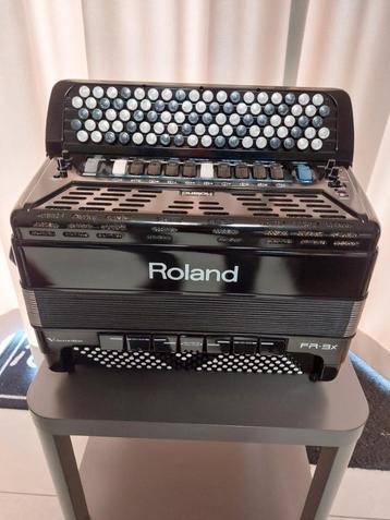 Roland FR3 Xb digitale V-accordeon met MIDI, Musique & Instruments, Accordéons, Avec valise, Comme neuf, Enlèvement, 120 basses