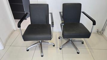 Barberstoelen  beschikbaar voor biedingen