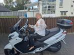 SYM  SCOOTER  600CC WIT, Fietsen en Brommers, Ophalen
