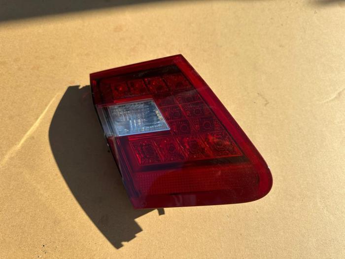 Achterlicht links van een Mercedes E-Klasse, Auto-onderdelen, Verlichting, Gebruikt, 3 maanden garantie, Ophalen of Verzenden