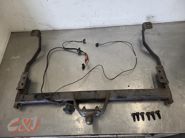 Trekhaak van een Renault Trafic, Auto-onderdelen, Ophanging en Onderstel, Renault, Gebruikt, 3 maanden garantie, Ophalen of Verzenden