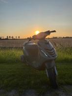 scooter Piaggio Zip, Fietsen en Brommers, Ophalen, Zo goed als nieuw, Piaggio