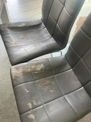 6 stoelen beschikbaar voor biedingen