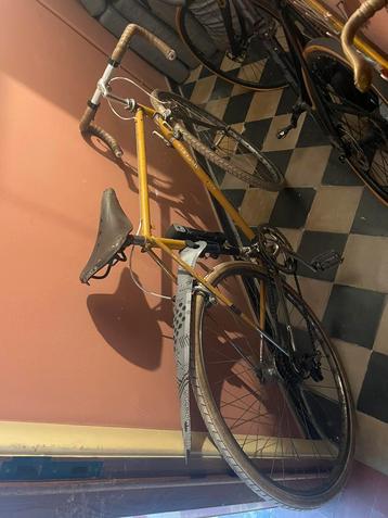 Vintage koersfiets merk Plum Vainqueur oranje  beschikbaar voor biedingen