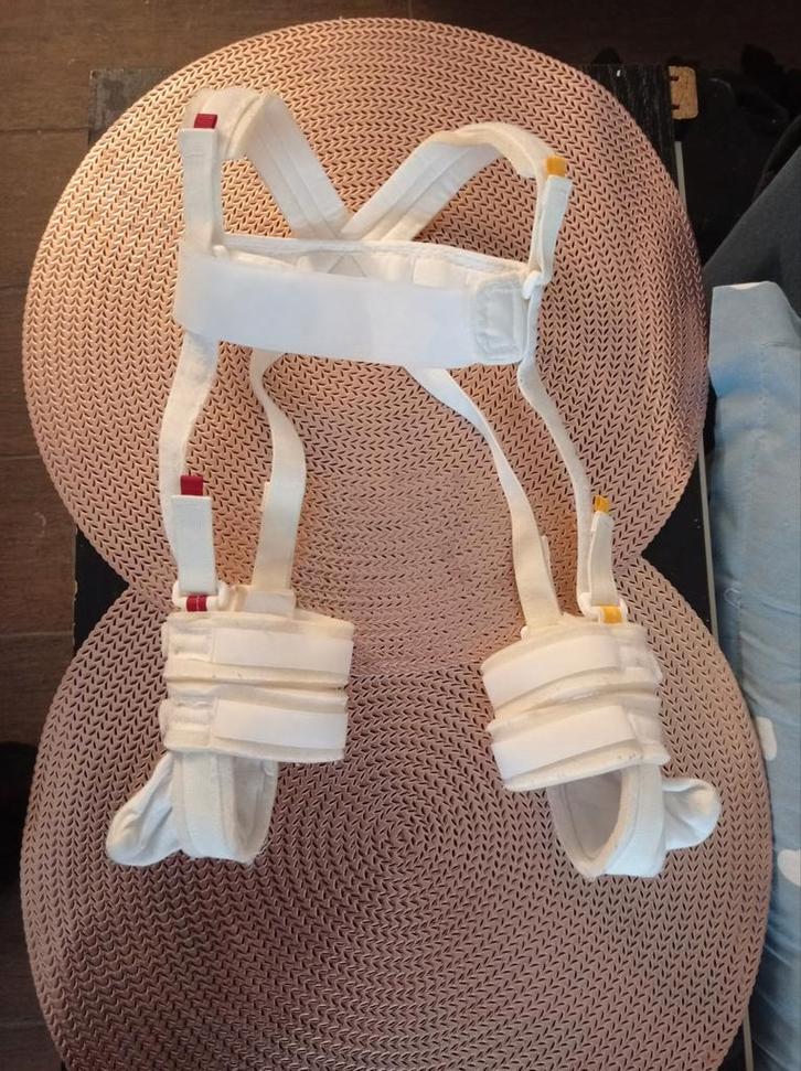 Pavlik-harnas (Pavlik bandage)
Op maat gemaakt voor een baby, Diversen, Overige Diversen, Ophalen