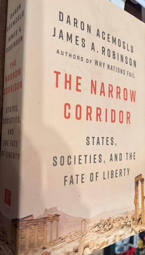 The narrow corridor - acemoglu & Robinson, Boeken, Geschiedenis | Wereld, Gelezen, Ophalen of Verzenden