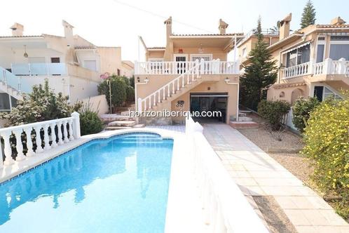 Vrijstaande Villa met Privé Zwembad te Los Balcones, Immo, Buitenland, Spanje, Woonhuis, Stad