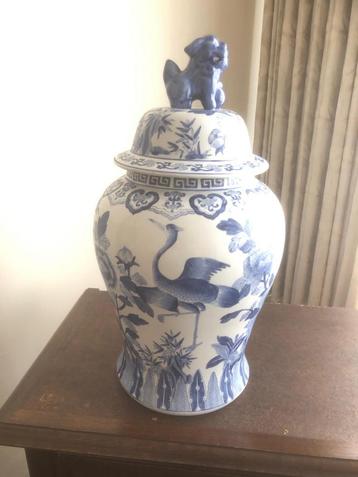 Chinese vaas - wit/blauw porselein beschikbaar voor biedingen