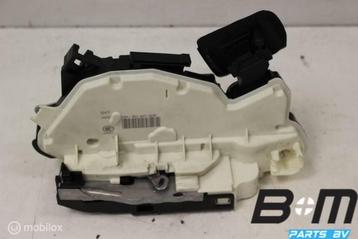 Portierslot LV Volkswagen Polo 6C 5 deurs 5K1837015E beschikbaar voor biedingen