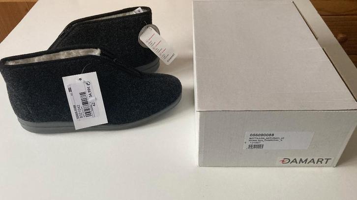 Pantoufles fourrées d'hiver Damart - neuves (pointure 42), Kleding | Heren, Schoenen, Nieuw, Pantoffels of Sloffen, Overige kleuren
