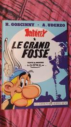 Astérix 25 - Le Grand Fossé - 1ère édition, Gelezen, Eén stripboek, Ophalen of Verzenden, Goscinny & Uderzo