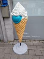 Cornet de crème glacée 3D sur pied, Collections, Marques & Objets publicitaires, Comme neuf, Enlèvement, Panneau publicitaire