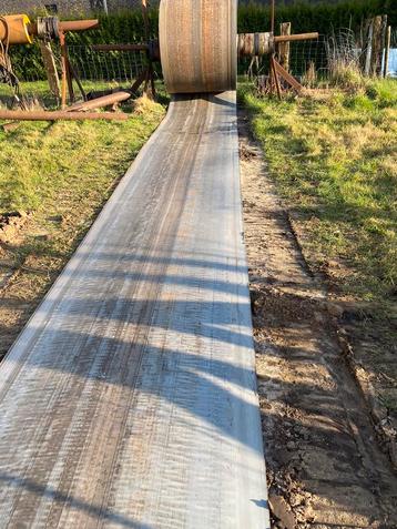 Rubberverharding op rol beschikbaar voor biedingen