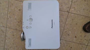 Panasonic PT-AX200E  beschikbaar voor biedingen