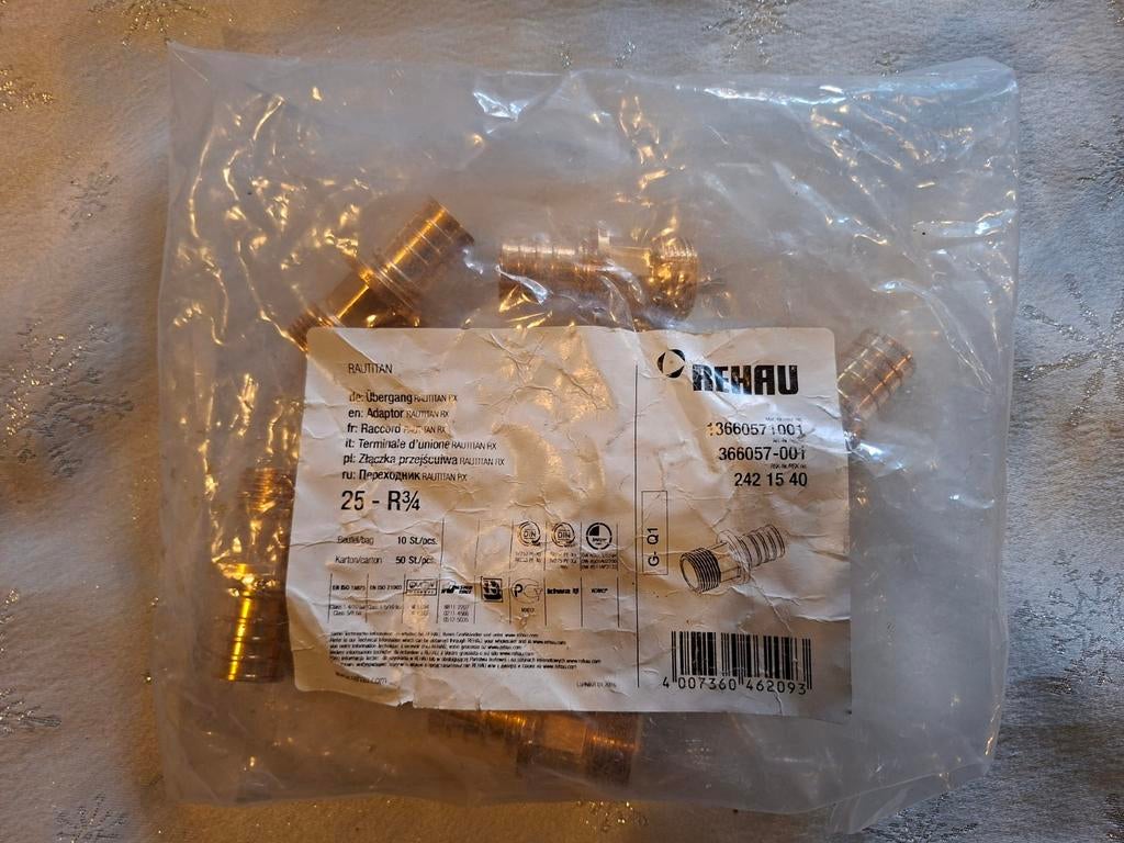 Lot de raccords laiton Rehau 25 R3/4, Bricolage & Construction, Sanitaire