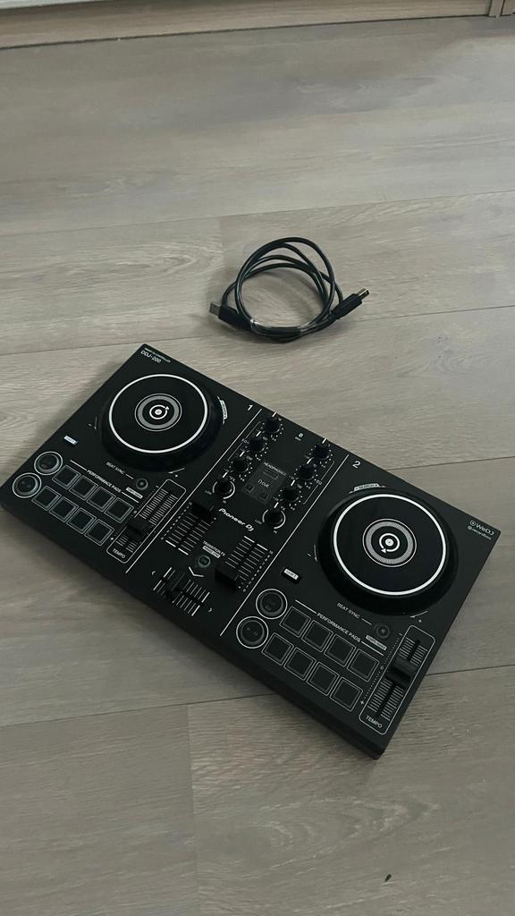 Pioneer ddj-200, Musique & Instruments, DJ sets & Platines, Comme neuf, Pioneer, Enlèvement