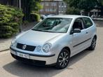 VW Polo // Benzine, Bedrijf, Handgeschakeld, Dealer onderhouden, Zilver of Grijs