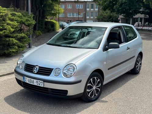 VW Polo // Benzine, Auto's, Volkswagen, Bedrijf, Te koop, Polo, Airbags, Elektrische ramen, Metaalkleur, Mistlampen, Radio, Zetelverwarming