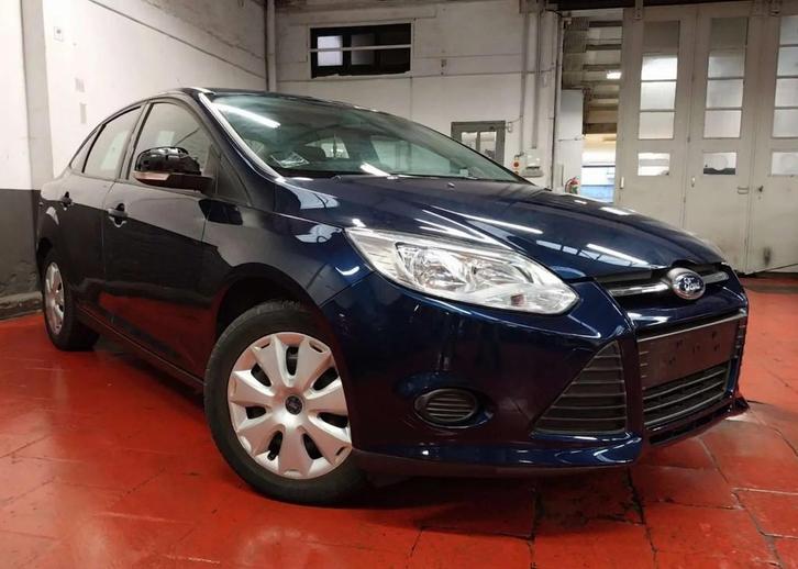 Ford Focus 1.6i Ti-VCT Ambiente * AC * 212 € X 48 / Mois, Auto's, Ford, Bedrijf, Te koop, Focus, ABS, Airbags, Airconditioning