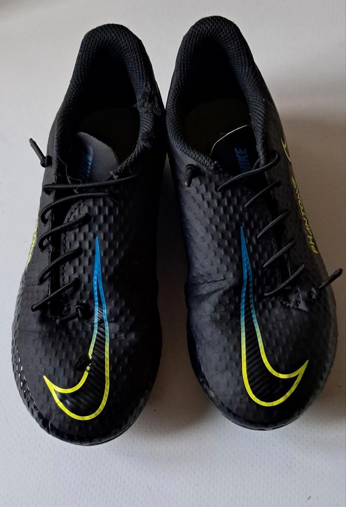 Nike Phantom maat 32 voetbalschoenen, Sport en Fitness, Voetbal, Gebruikt, Ophalen