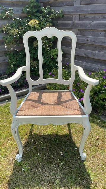 Vintage armstoel louis xv stijl beschikbaar voor biedingen