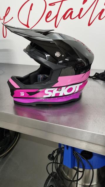 Shot helm  beschikbaar voor biedingen