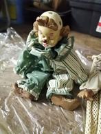 Clown en porcelaine qui tient assis sans appui, Ophalen, Zo goed als nieuw