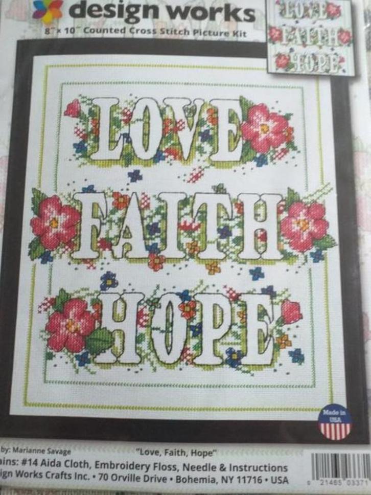 Borduurpakket Love, Faith, Hope van Design Works, Hobby en Vrije tijd, Borduren en Borduurmachines, Nieuw, Borduurpakket, Verzenden