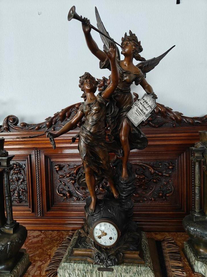 Antieke pendule en vazen van gebroeders Moreau, Antiek en Kunst, Antiek | Brons en Koper, Ophalen