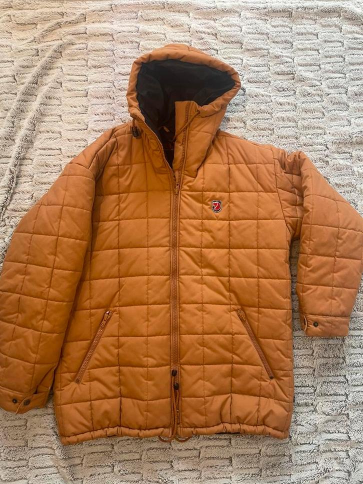 Fjällräven Övik Padded Jacket / Man / Large, Kleding | Heren, Jassen | Winter, Zo goed als nieuw, Maat 52/54 (L), Oranje, Ophalen of Verzenden