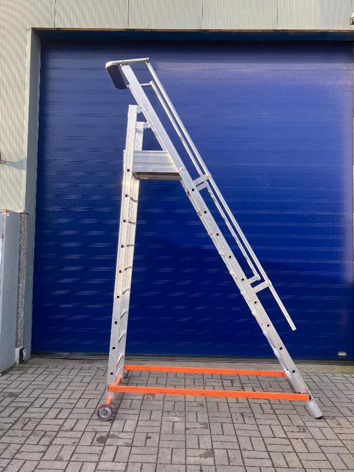 Mobiele magazijntrap/bordestrap 11 treden, Doe-het-zelf en Bouw, Ladders en Trappen, Gebruikt, Trap, 2 tot 4 meter, Verzenden