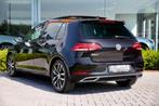 Volkswagen Golf 2.0 TDi DSG /PANODAK/CARPLAY/CAMERA/DIG.DASH, Stof, 700 kg, Zwart, 5 deurs