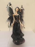 Figurine Fée tenant symbole zodiaque des gémeaux, Collections, Comme neuf, Fantasy, Enlèvement