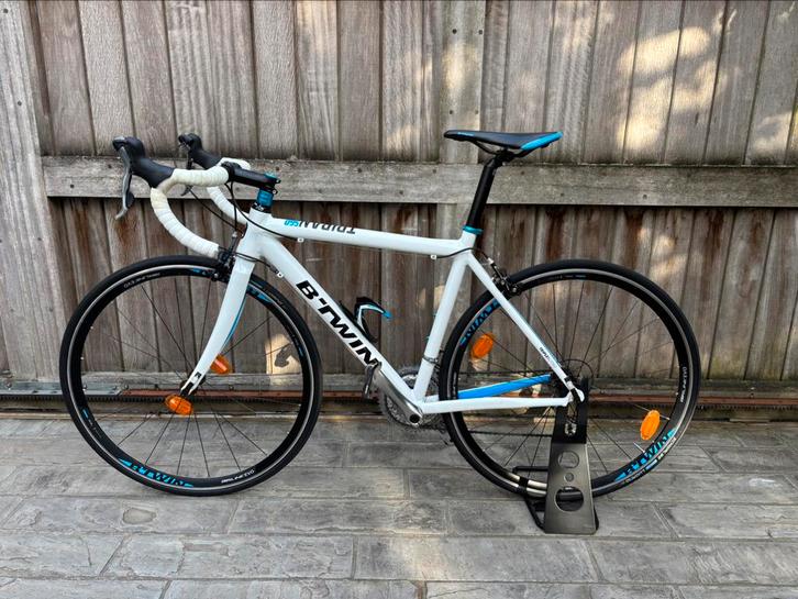 Koersfiets B’twin, Fietsen en Brommers, Fietsen | Racefietsen, Zo goed als nieuw, Ophalen