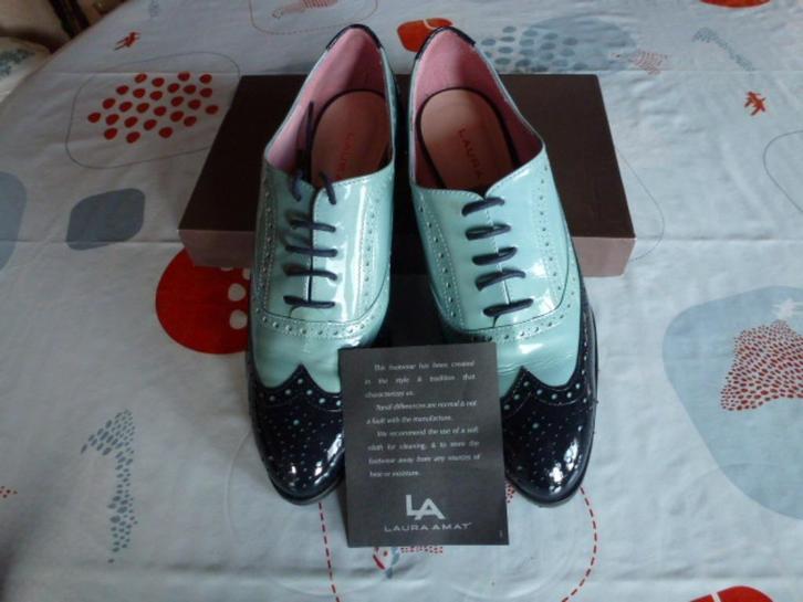 Schoenen Laura Amat. ( maat 38 ), Kleding | Dames, Schoenen, Nieuw, Blauw, Ophalen of Verzenden