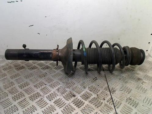 Schokdemper rechts-voor van een Volkswagen Golf, Auto-onderdelen, Ophanging en Onderstel, Volkswagen, Gebruikt, 3 maanden garantie