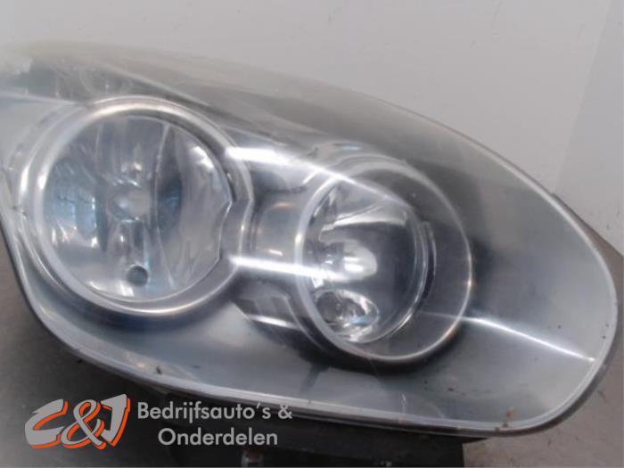 Phare droit d'un Fiat Doblo, Autos : Pièces & Accessoires, Éclairage, Fiat, Utilisé, 3 mois de garantie, Enlèvement ou Envoi