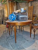 Gratis op te halen klassieke ronde houten tafel, Huis en Inrichting, Barren, Ophalen