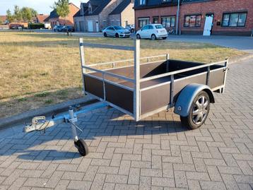 Gerenoveerde aanhangwagen  beschikbaar voor biedingen