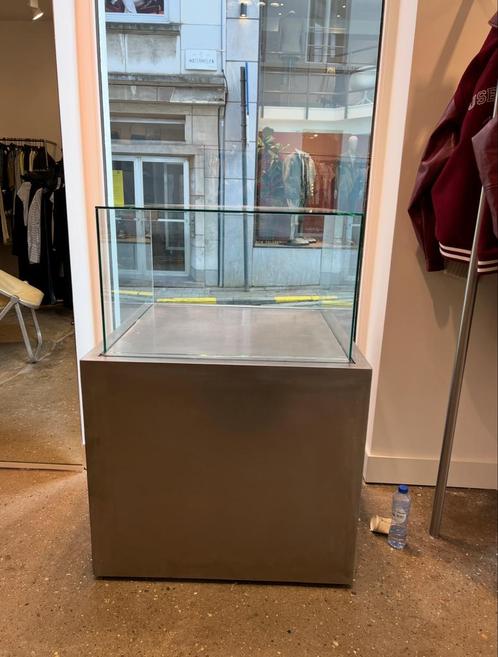 Rvs box met stolp, Huis en Inrichting, Kasten | Vitrinekasten, Zo goed als nieuw, Ophalen