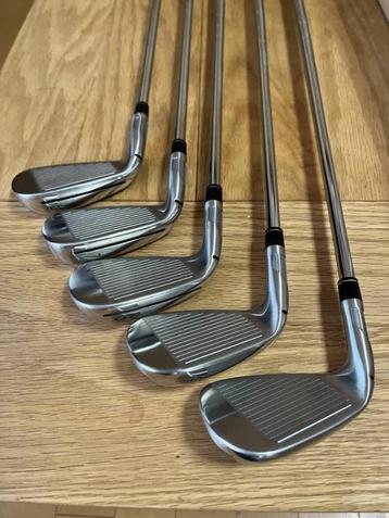 Ensemble de 5 fers à repasser TaylorMade SIM2 MAX Flex S Sha, Enlèvement ou Envoi, Comme neuf, Set, Autres marques