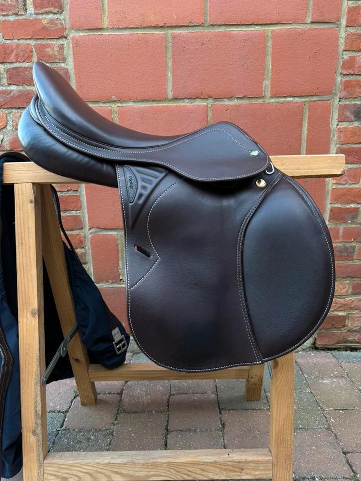 Selle Prestige Versaille brune, Dieren en Toebehoren, Paarden en Pony's | Zadels, Zo goed als nieuw, Springen, Ophalen