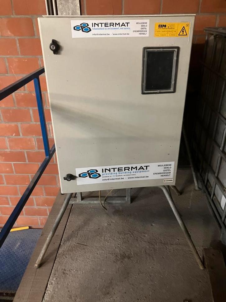 Werfkast 3x230V/3x400V 32A, Doe-het-zelf en Bouw, Elektriciteit en Kabels, Zo goed als nieuw, Ophalen