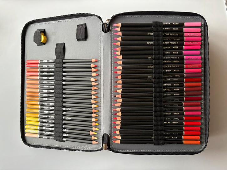 Mooi groot porlodenetui, 4 ritsen, inbegrepen 200 kleurpotl., Hobby en Vrije tijd, Tekenen, Zo goed als nieuw, Ophalen